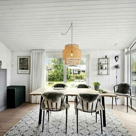 Dom wakacyjny Red House By Fyn's Coast Awaits Cosiness